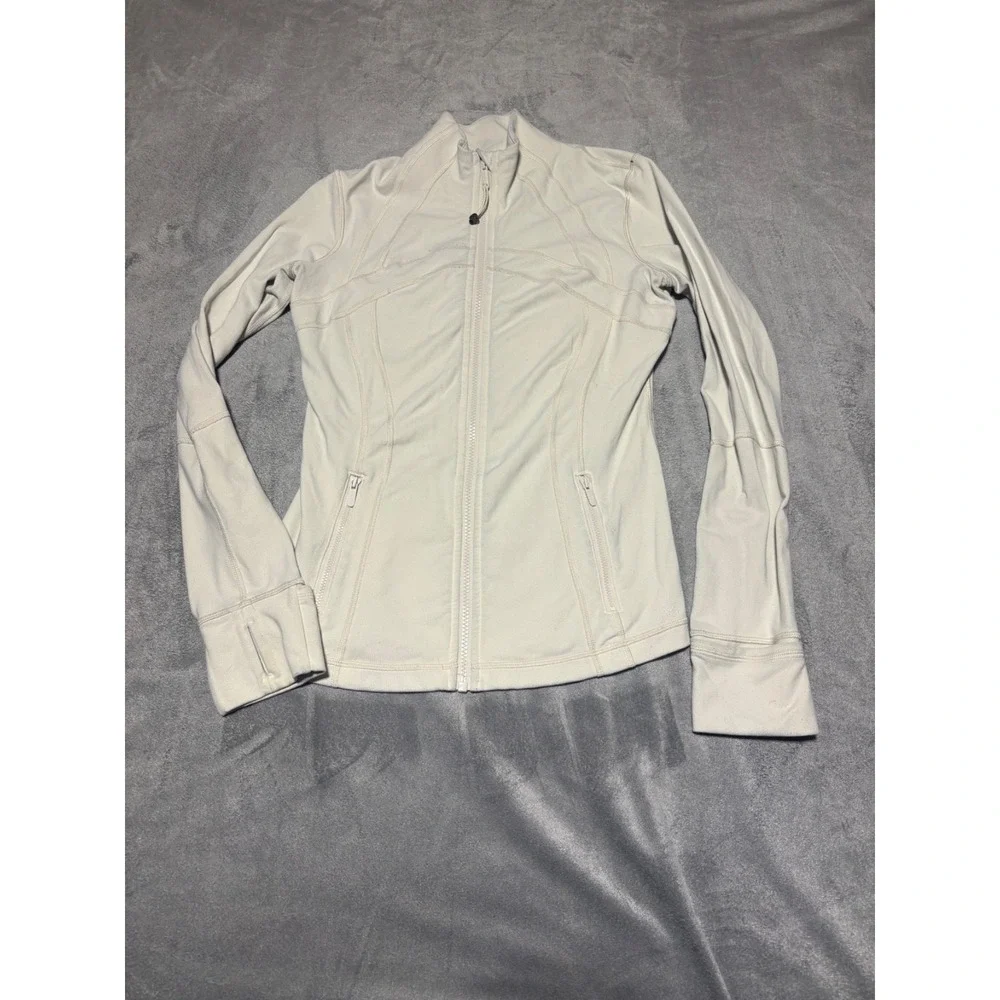 Lululemon Women Size 8 White Full Zip Define Jacket Wear Piling W4AWKS
